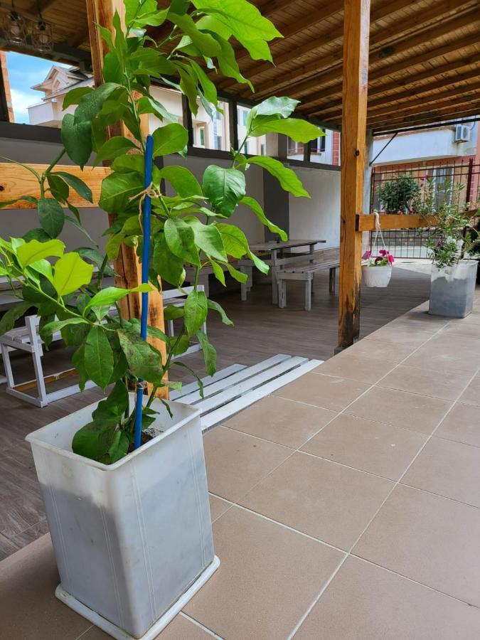 Guest House Petrovi 라브다 외부 사진