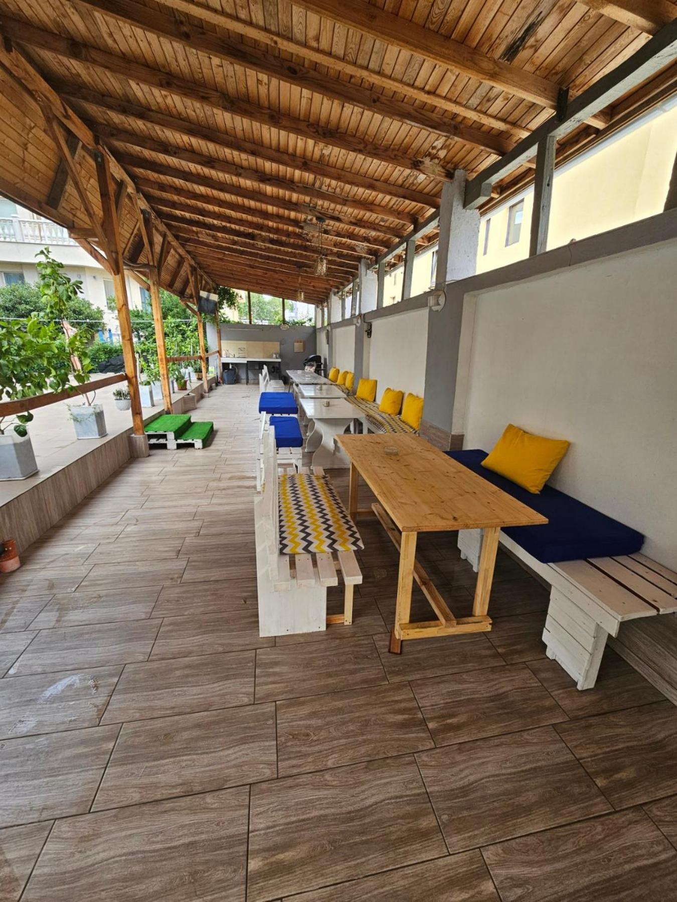 Guest House Petrovi 라브다 외부 사진
