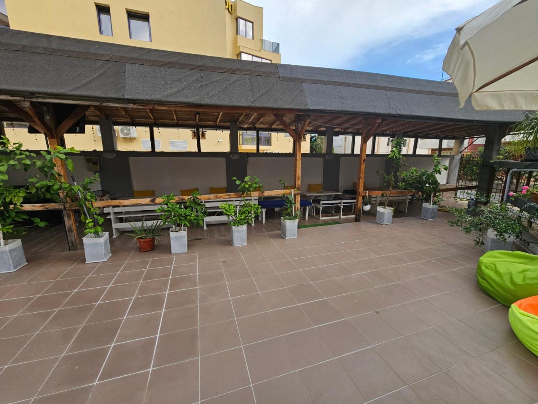 Guest House Petrovi 라브다 외부 사진