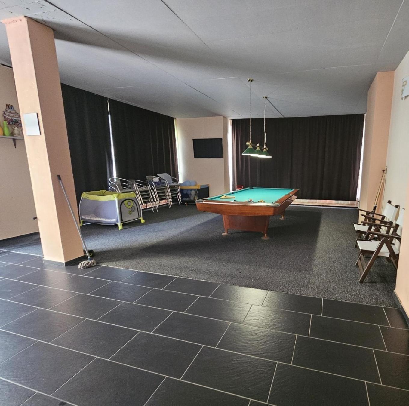 Guest House Petrovi 라브다 외부 사진